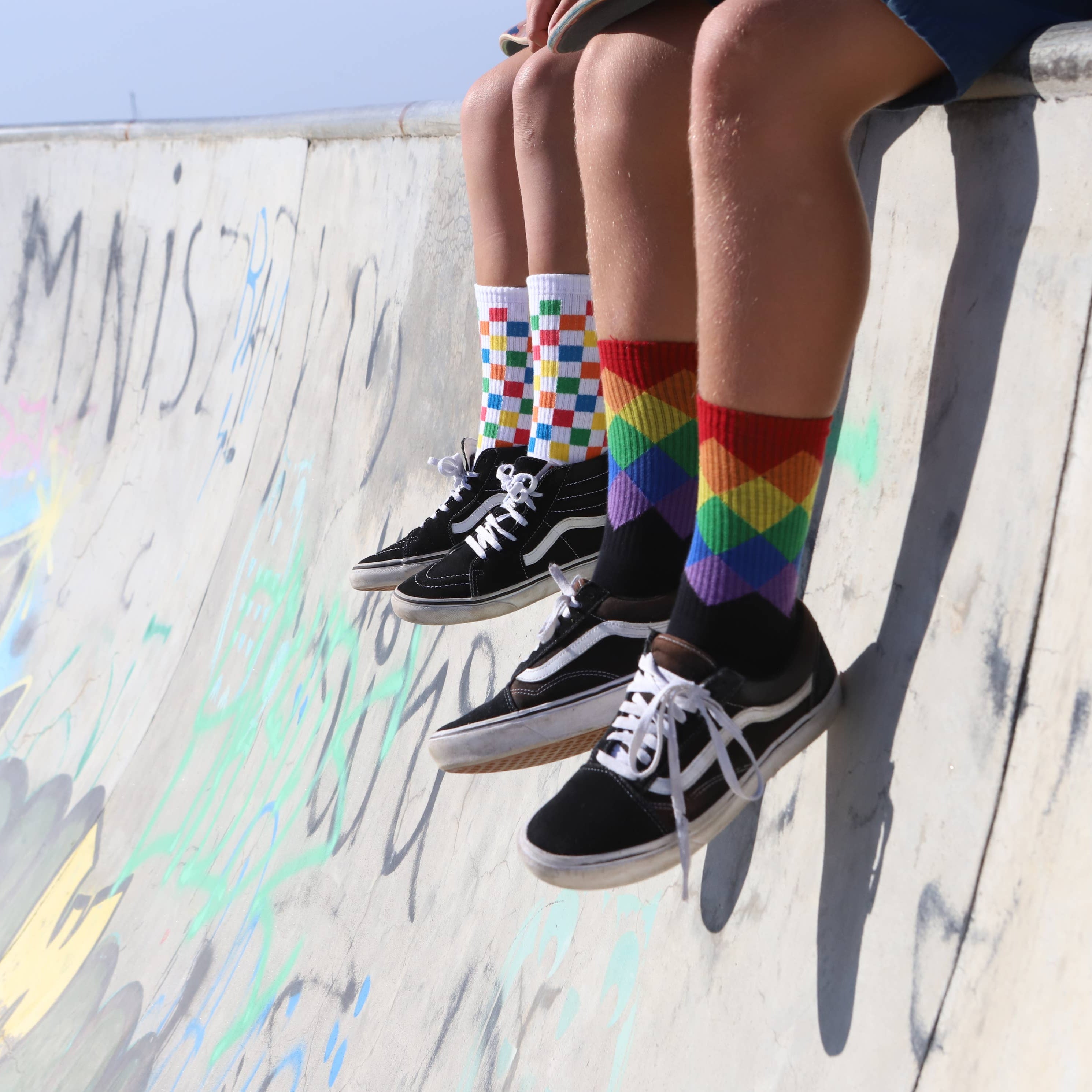 SCHWARZE SOCKEN mit Diamantmuster