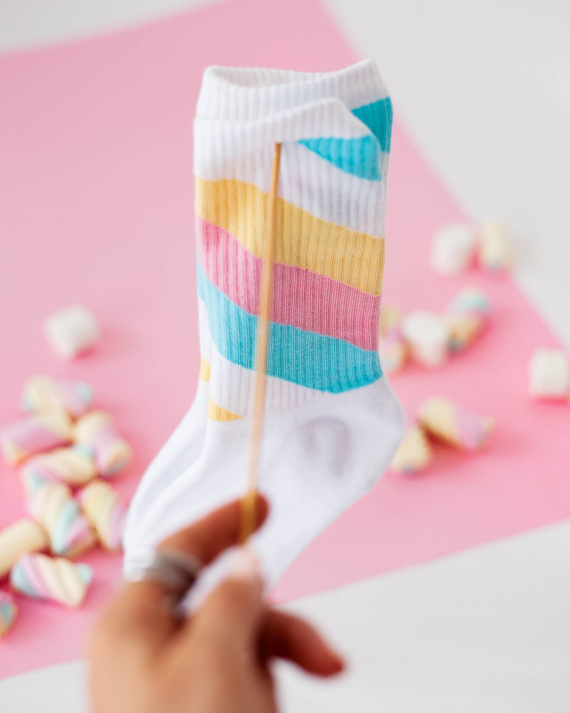 Tennissocken mit diagonalen MARSHMALLOW Streifen